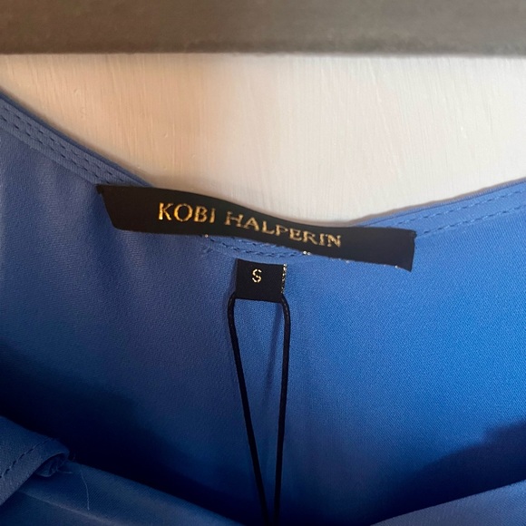 Kobi Halperin
Laurell Ruffled Cold-Shoulder Silk Blouse - Picture 3 of 6